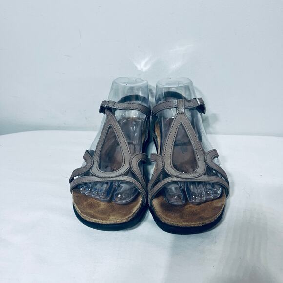 NAOT Sandals Dorith Champagne Shimmer Leather Strappy Comfort Vacation 38 $159 - Picture 3 of 7